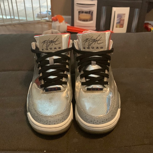 nike flight squad metallic silver